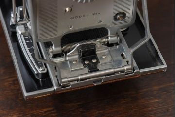 アンティーク雑貨　ビンテージ　アメリカ製　ポラロイド社　LAND CAMERA(ランドカメラ)95B