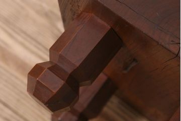 アンティーク雑貨　古民芸　欅材のみで作られた重厚な将棋盤(花台、飾り台)