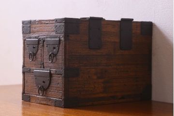 アンティーク雑貨　昭和レトロ　調湿性に優れた桐材のみで作られた硯箱(小引き出し)