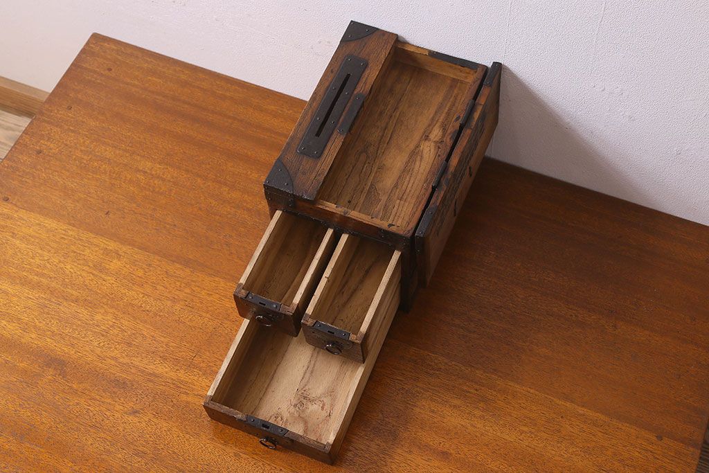 アンティーク雑貨 昭和レトロ 調湿性に優れた桐材のみで作られた硯箱(小引き出し)