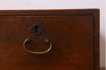 アンティーク雑貨　和製アンティーク　古い檜材や銅金具の質感が味のある小引き出し(小物入れ、小物収納)