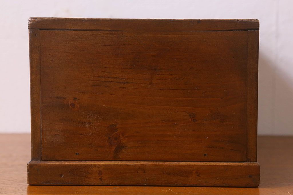 アンティーク雑貨　和製アンティーク　古い檜材や銅金具の質感が味のある小引き出し(小物入れ、小物収納)