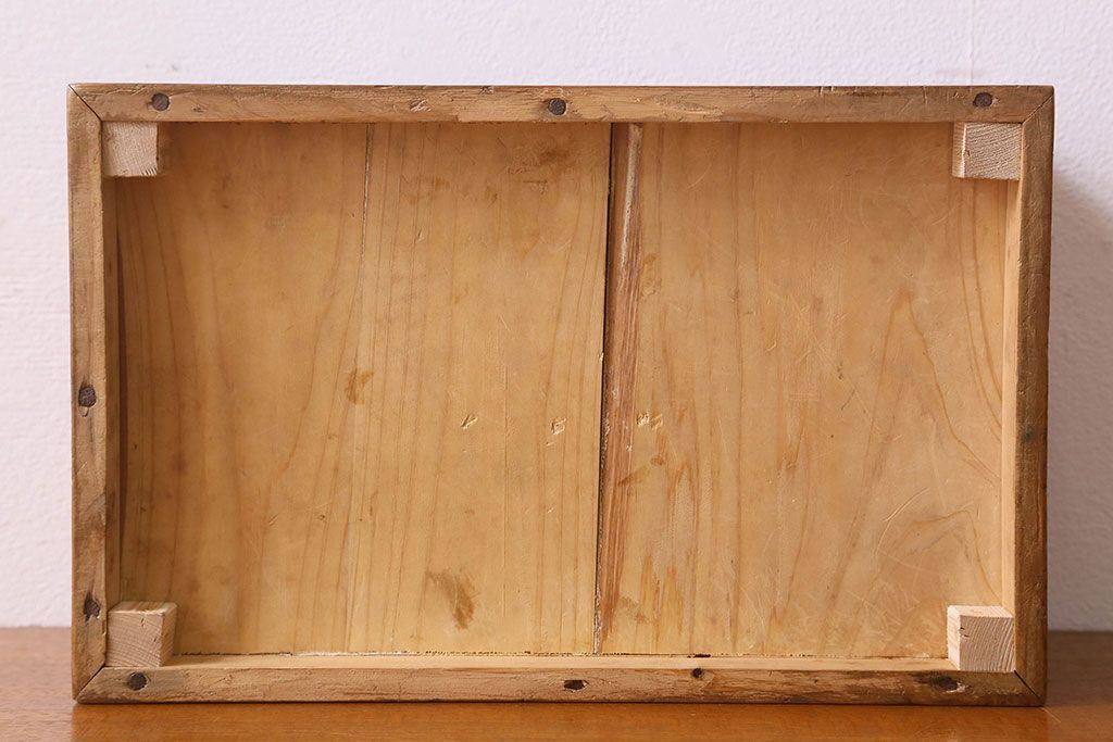 アンティーク雑貨　和製アンティーク　古い檜材や銅金具の質感が味のある小引き出し(小物入れ、小物収納)