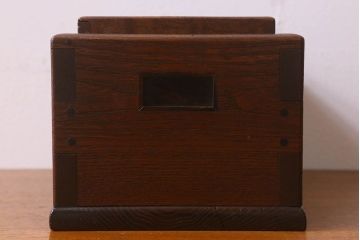 アンティーク雑貨　和製アンティーク　ケヤキ材のみで作られた上質な煙草盆(木製火鉢、植木鉢)