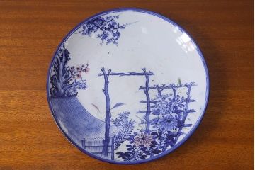 明治期　梅に菊の図　染付　一尺三寸　アンティーク大皿(和食器)