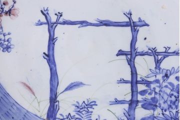 明治期　梅に菊の図　染付　一尺三寸　アンティーク大皿(和食器)