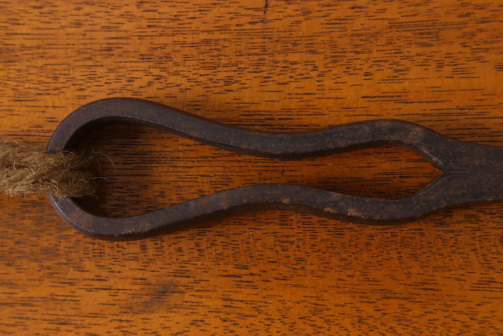 アンティーク雑貨　和製アンティーク　明治期の古い蔵戸の鉤(鍵)