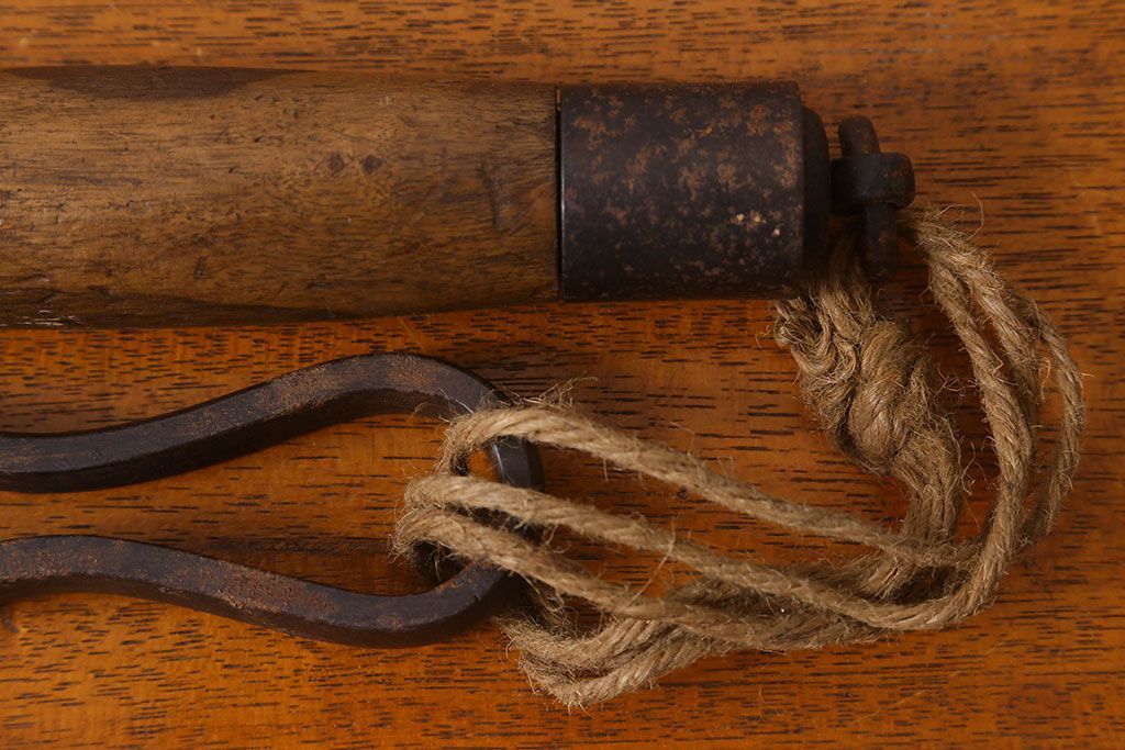 アンティーク雑貨　和製アンティーク　明治期の古い蔵戸の鉤(鍵)