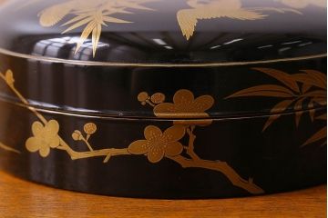 アンティーク雑貨　明治期　松竹梅鶴亀図　木製時代箱・蒔絵(小物収納箱、茶道具)