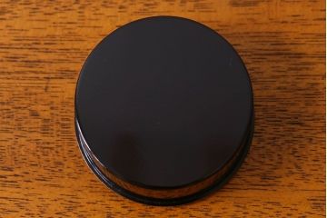 アンティーク雑貨　明治期　松竹梅鶴亀図　木製重香合・蒔絵(小物収納箱、茶道具)