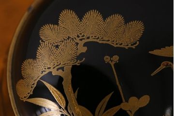 アンティーク雑貨　明治期　松竹梅鶴亀図　木製重香合・蒔絵(小物収納箱、茶道具)