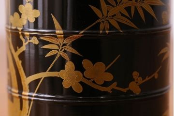 アンティーク雑貨　明治期　松竹梅鶴亀図　木製重香合・蒔絵(小物収納箱、茶道具)
