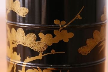 アンティーク雑貨　明治期　松竹梅鶴亀図　木製重香合・蒔絵(小物収納箱、茶道具)