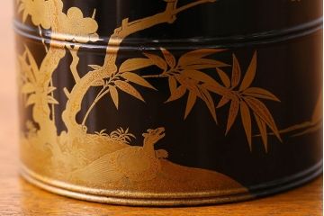 アンティーク雑貨　明治期　松竹梅鶴亀図　木製重香合・蒔絵(小物収納箱、茶道具)