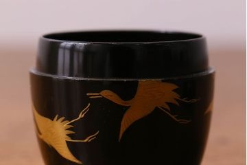 アンティーク雑貨　明治大正期　鶴蒔絵　木製棗(なつめ、茶道具)