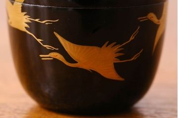アンティーク雑貨　明治大正期　鶴蒔絵　木製棗(なつめ、茶道具)