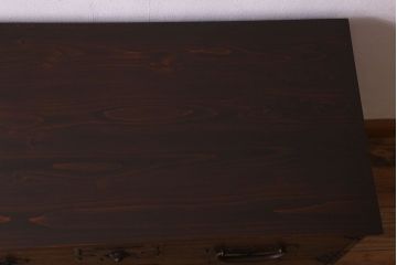 アンティーク家具　和製アンティーク　桐材　天板ヒノキ材　鉄脚付き　立派な金具の箪笥ローチェスト(引き出し、テレビ台、桐箪笥、桐たんす)(2)