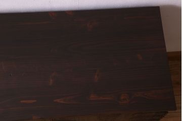 アンティーク家具　和製アンティーク　鉄脚付き　観音開き戸　シックな色合いの箪笥ローチェスト(引き出し、テレビ台)