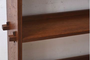 アンティーク家具　和製アンティーク　古い栓材の質感が味のあるブックシェルフ(本棚、飾り棚、ディスプレイラック、 ウッドシェルフ)