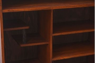 アンティーク家具　和製アンティーク　上手物!三方ケヤキ材の上質な茶箪笥(収納棚、茶棚、戸棚)