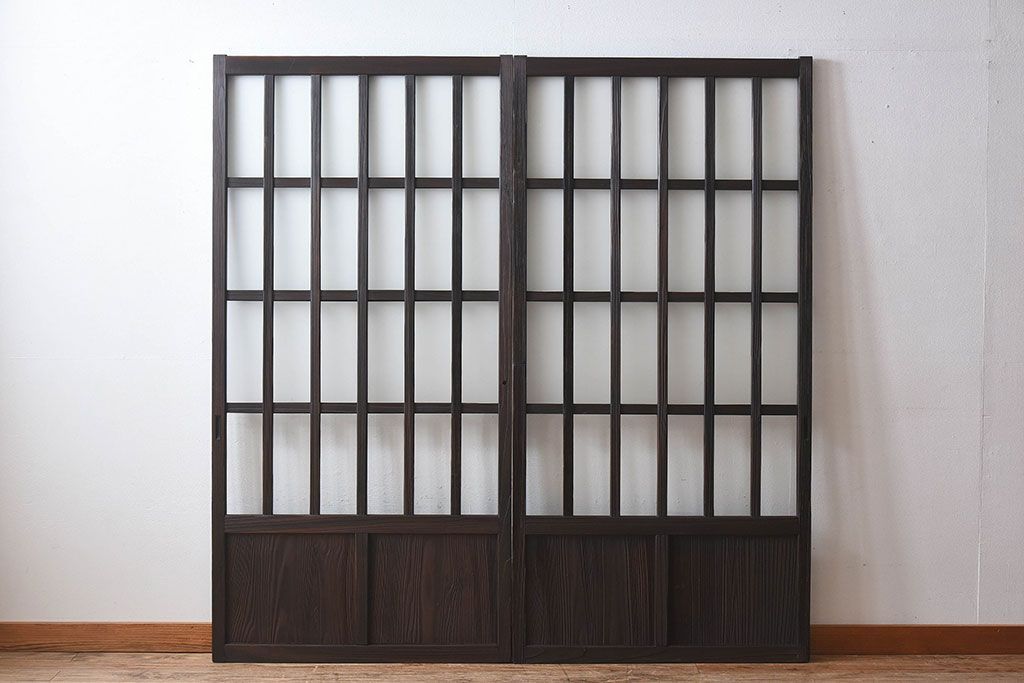 和製アンティーク　クリアガラス　すりガラス　モダンな雰囲気漂うガラス戸2枚セット(引き戸)です