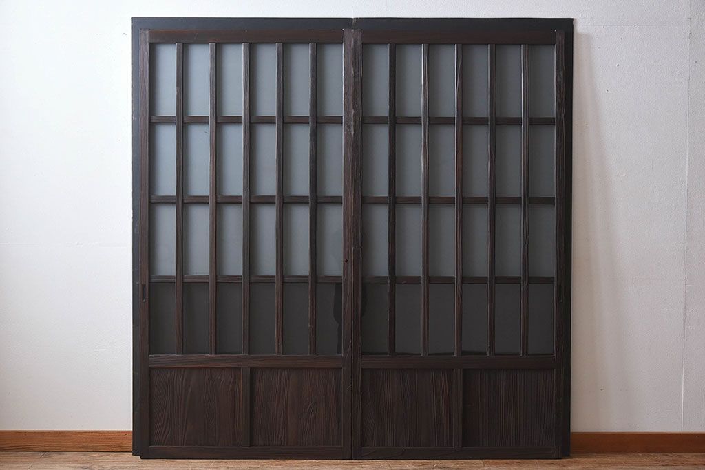 和製アンティーク　クリアガラス　すりガラス　モダンな雰囲気漂うガラス戸2枚セット(引き戸)です