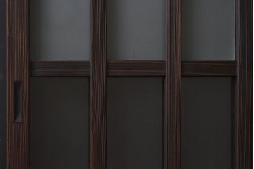 和製アンティーク　クリアガラス　すりガラス　モダンな雰囲気漂うガラス戸2枚セット(引き戸)です