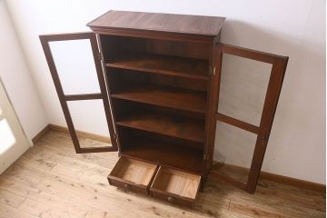 アンティーク家具　大正ロマン　前面栗材　上品なデザインのアンティークブックケース(本箱、収納棚、戸棚、食器棚)