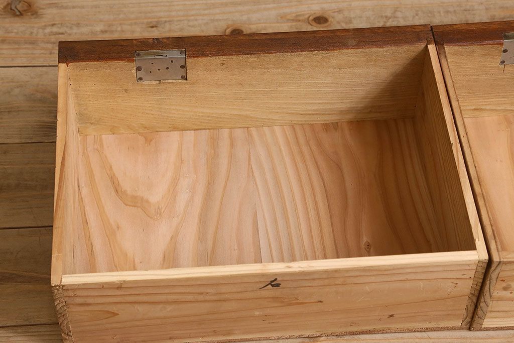 アンティーク家具　大正ロマン　前面栗材　上品なデザインのアンティークブックケース(本箱、収納棚、戸棚、食器棚)