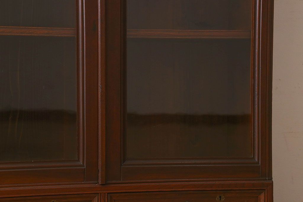 アンティーク家具　大正ロマン　前面栗材　上品なデザインのアンティークブックケース(本箱、収納棚、戸棚、食器棚)