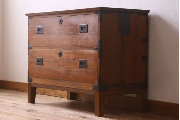 アンティーク家具　和製アンティーク　脚付き!明るい木の色合いが素敵なローチェスト(ローボード、引き出し、テレビ台)