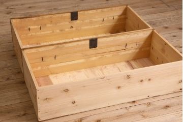 アンティーク家具　和製アンティーク　脚付き!明るい木の色合いが素敵なローチェスト(ローボード、引き出し、テレビ台)