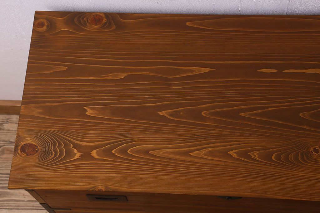 アンティーク家具　和製アンティーク　脚付き!明るい木の色合いが素敵なローチェスト(ローボード、引き出し、テレビ台)