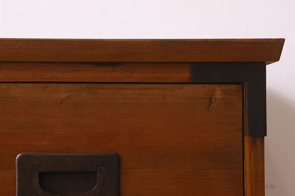 アンティーク家具　和製アンティーク　脚付き!明るい木の色合いが素敵なローチェスト(ローボード、引き出し、テレビ台)