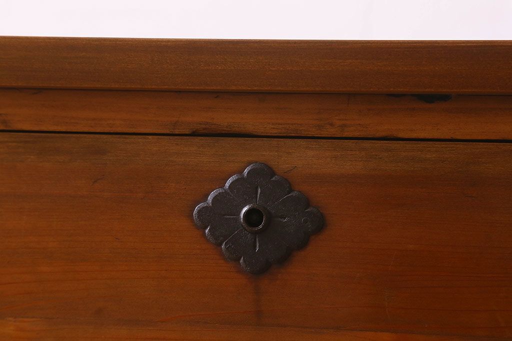 アンティーク家具　和製アンティーク　脚付き!明るい木の色合いが素敵なローチェスト(ローボード、引き出し、テレビ台)