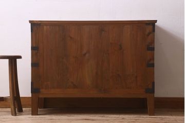 アンティーク家具　和製アンティーク　脚付き!明るい木の色合いが素敵なローチェスト(ローボード、引き出し、テレビ台)