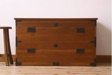 アンティーク家具　和製アンティーク　明るい木の色合いが素敵なローチェスト(ローボード、引き出し、テレビ台)