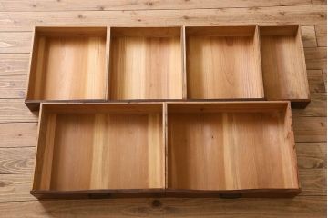 アンティーク家具　和製アンティーク　チェッカーガラス入り!6杯の引き出し付き戸棚(収納棚、食器棚)