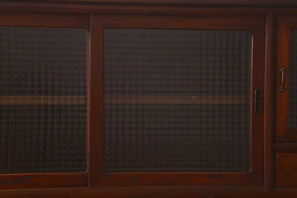 アンティーク家具　和製アンティーク　チェッカーガラス入り!6杯の引き出し付き戸棚(収納棚、食器棚)