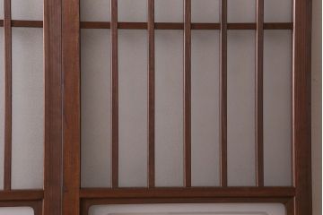 昭和レトロ　プレスガラス・すりガラス使用　ガラスのデザインが魅力的な檜材のガラス帯格子戸2枚セット(引き戸、格子戸、ガラス戸)