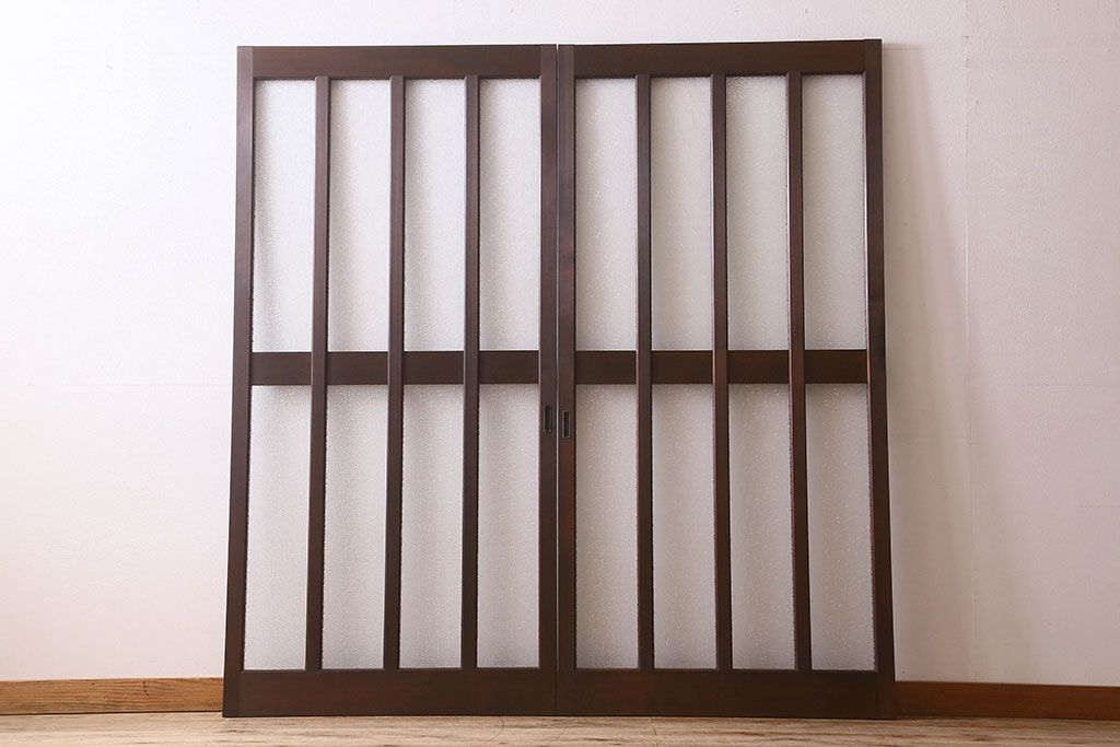 和製アンティーク　モダンな雰囲気漂う　ダイヤガラスが施されたヒノキ材のガラス戸2枚セット(引き戸)