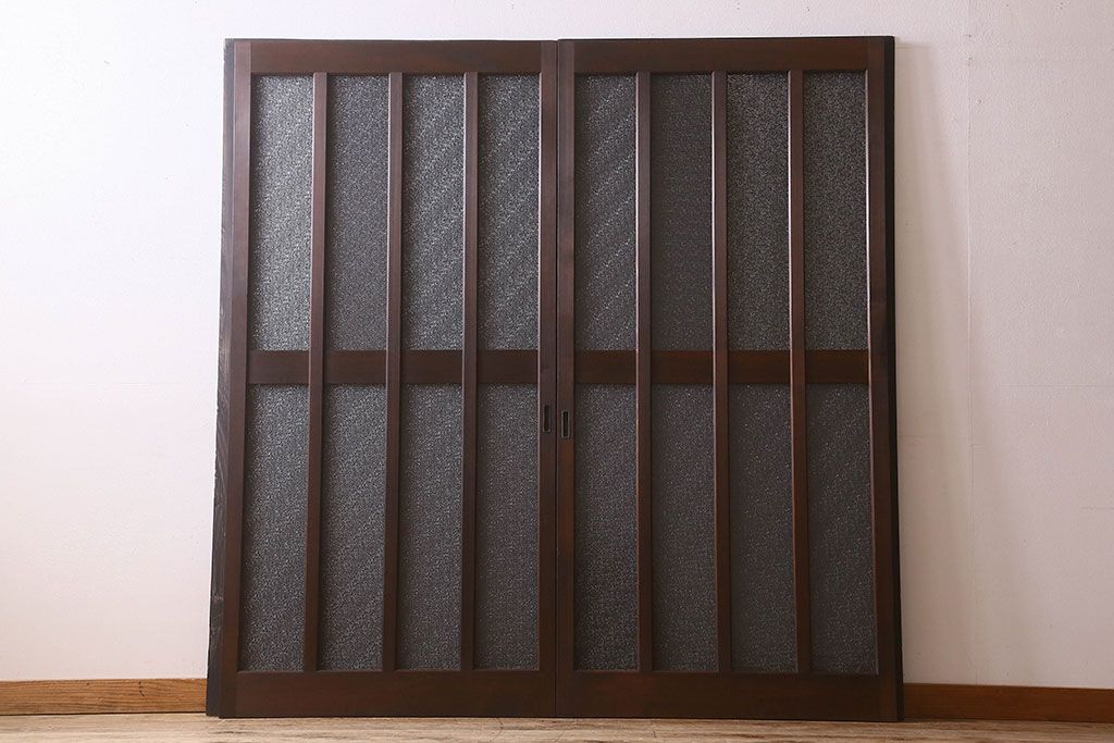 和製アンティーク　モダンな雰囲気漂う　ダイヤガラスが施されたヒノキ材のガラス戸2枚セット(引き戸)