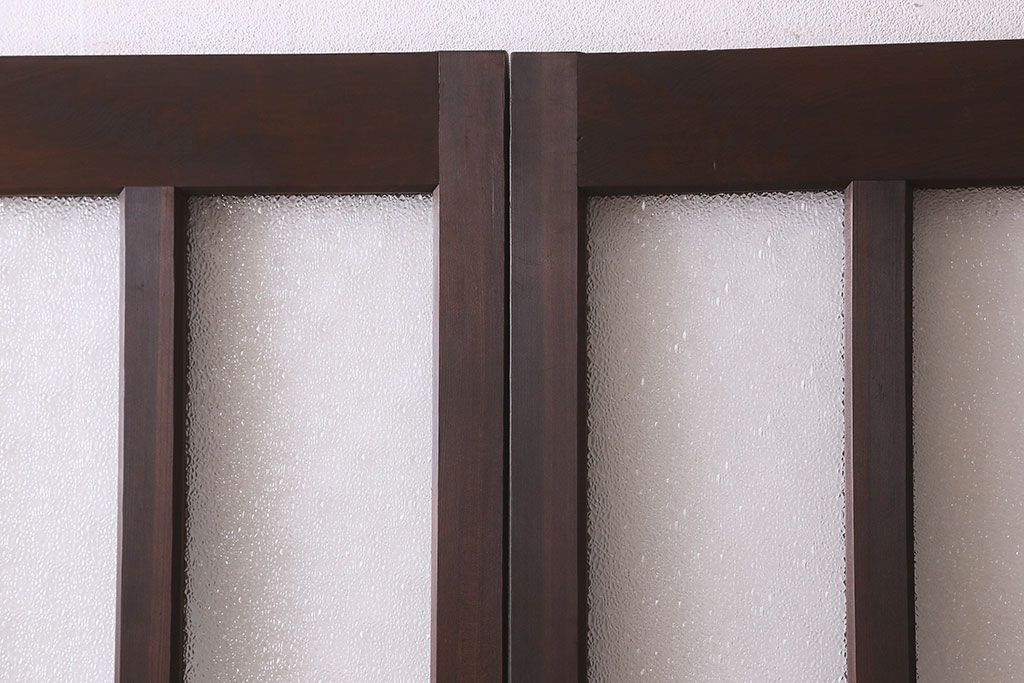 和製アンティーク　モダンな雰囲気漂う　ダイヤガラスが施されたヒノキ材のガラス戸2枚セット(引き戸)