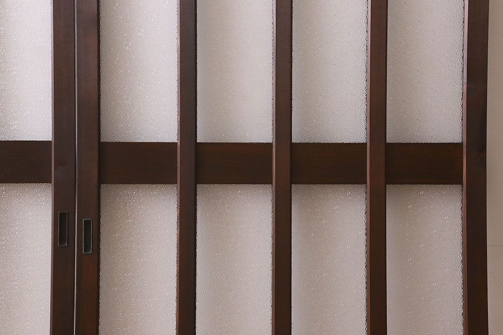 和製アンティーク　モダンな雰囲気漂う　ダイヤガラスが施されたヒノキ材のガラス戸2枚セット(引き戸)