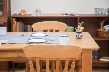 ブランド家具　中古　ペニーワイズ　引き出し付　温もりを感じるダイニングテーブル(机、リビングテーブル)