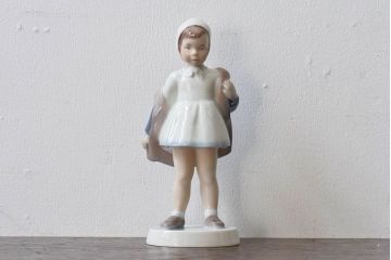 アンティーク雑貨　ビンテージ　1988年　B&G(ビング オー グレンダール)　コペンハーゲン　少女人形(フィギュリン、置物)