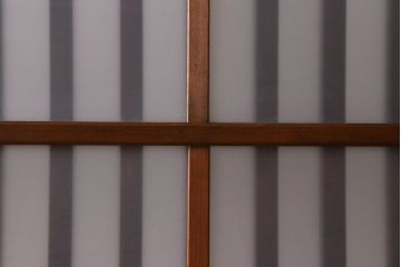 昭和期　すりガラス入り!縦桟が魅力的な格子戸(引き戸、ガラス戸)2枚セット(1)