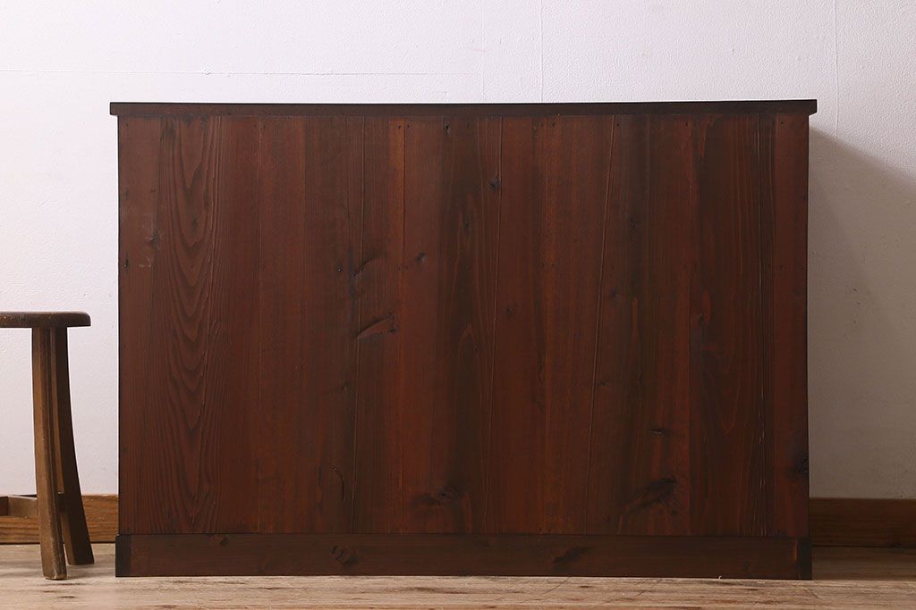 レトロ家具　和製アンティーク　栗材　欅材　チェッカーガラス入り　レトロで実用的な収納棚(戸棚、食器棚、本箱)