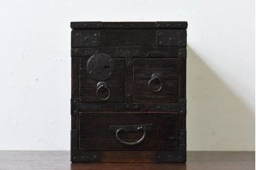アンティーク雑貨　和製アンティーク　古い質感が味のある硯箱(小引き出し、小箱、小物入れ、木箱)