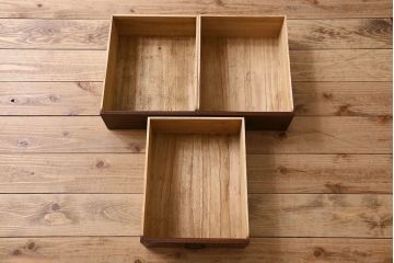 アンティーク家具　【展示品】和製アンティーク　明治〜大正期　木目が美しい総欅材の茶棚(収納棚、食器棚、飾り棚)